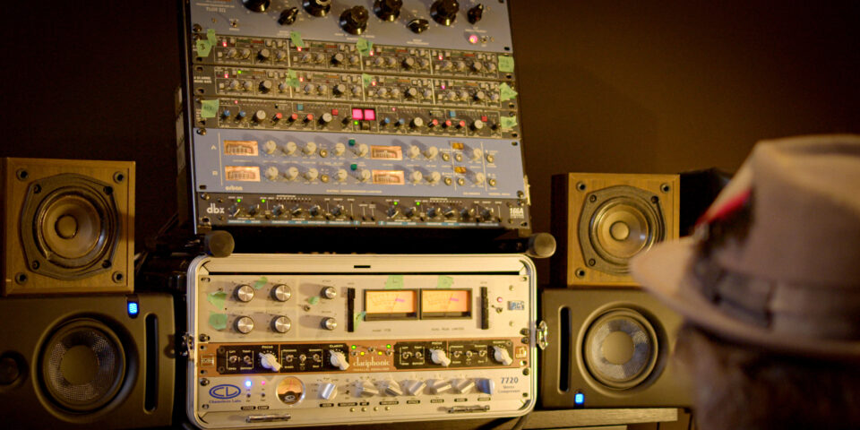 IMPRESSION RECORDING STUDIO RACK2